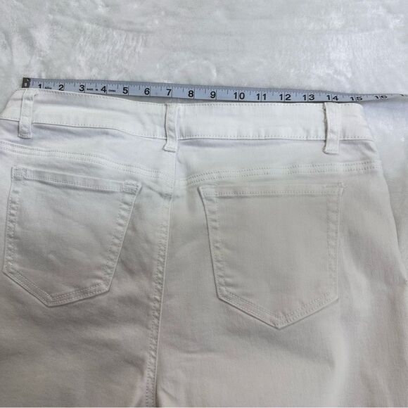 Baccini white denim shorts size M - Picture 6 of 7